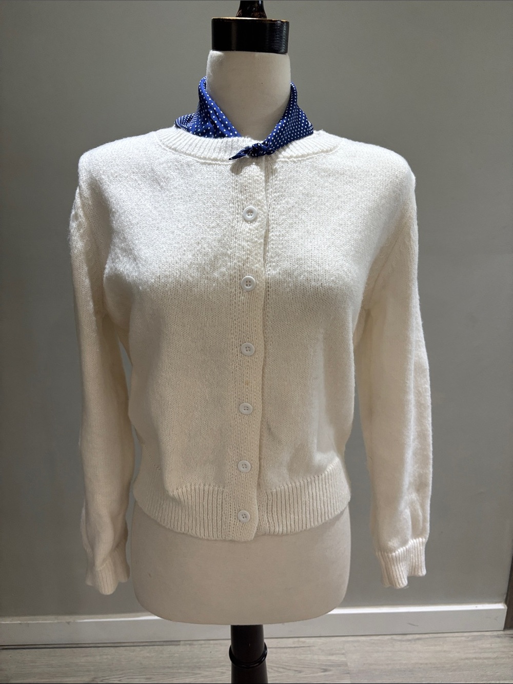 Classic Cream Button-Front Women's Cardigan 100% Viscose.